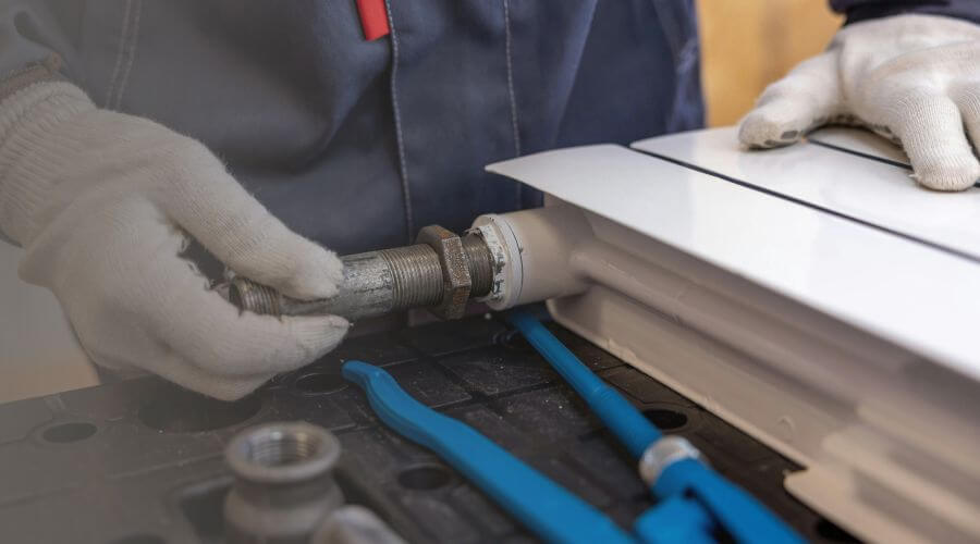 Expert burst pipe repair services in Warren, IN